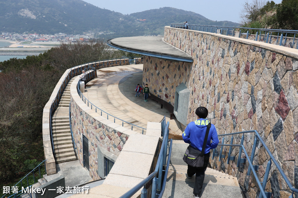 跟著 Mikey 一家去旅行 - 【 北竿 】戰爭和平紀念公園主題館