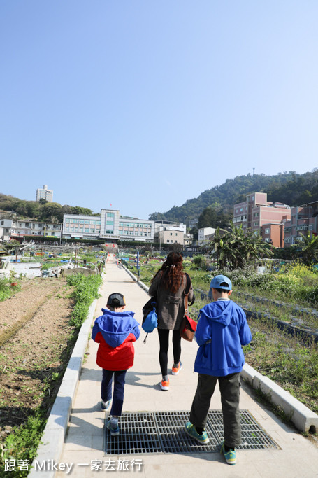 跟著 Mikey 一家去旅行 - 【 南竿 】山隴蔬菜公園、天美軒餅店