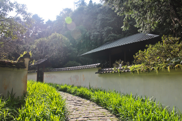 跟著 Mikey 一家去旅行 - 【 大同 】明池國家森林遊樂區 - 靜石園