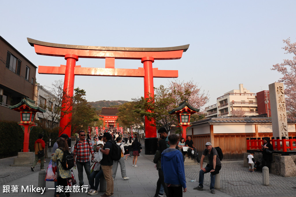 跟著 Mikey 一家去旅行 - 【 京都 】伏見稻荷大社 - 商店街