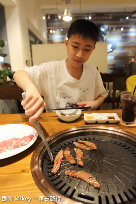 跟著 Mikey 一家去旅行 - 【 沖繩 】Yakiniku DRE×DRE ( 恩納村店 )