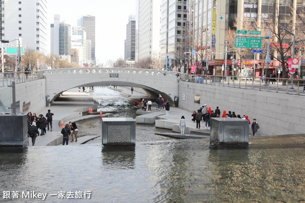 跟著 Mikey 一家去旅行 - 【 首爾 】清溪川廣場 + 青瓦台