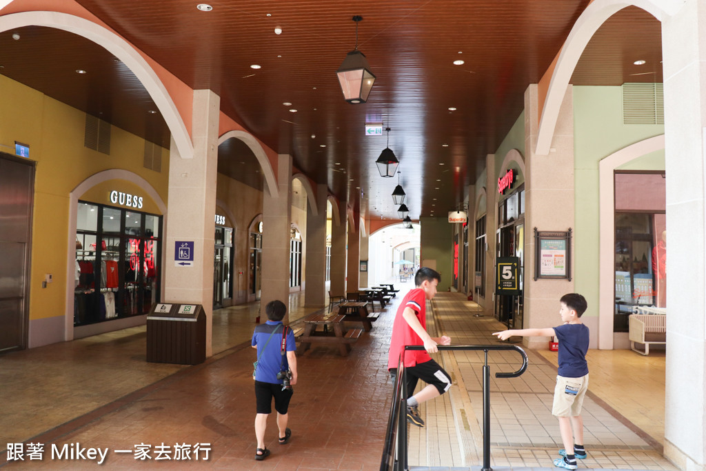 跟著 Mikey 一家去旅行 - 【 后里 】麗寶 OUTLET MALL