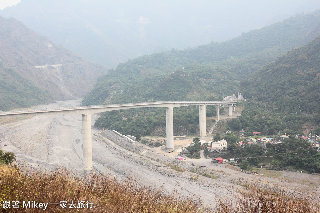 跟著 Mikey 一家去旅行 - 【 霧台 】魯凱原鄉 : 岩坂巷 / 藝術街