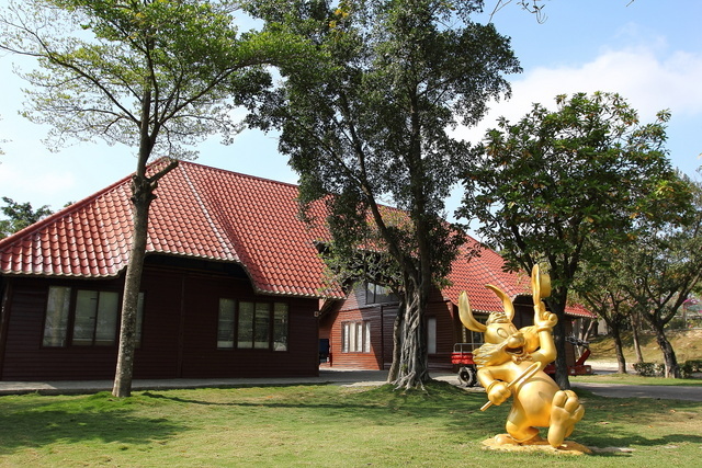 跟著 Mikey 一家去旅行 - 【 學甲 】頑皮世界野生動物園