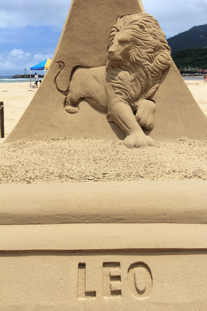 跟著 Mikey 一家去旅行 - 【 福隆 】2014 福隆國際沙雕藝術季 - 星座系列作品區