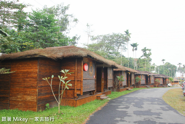 跟著 Mikey 一家去旅行 - 【 南投 】竹屋部落