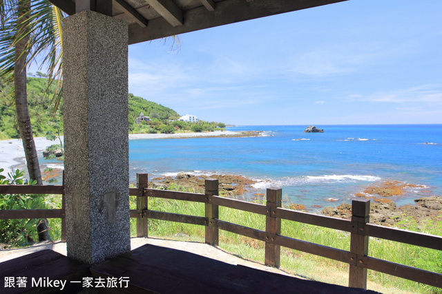 跟著 Mikey 一家去旅行 - 【 東河 】加母子灣休憩區