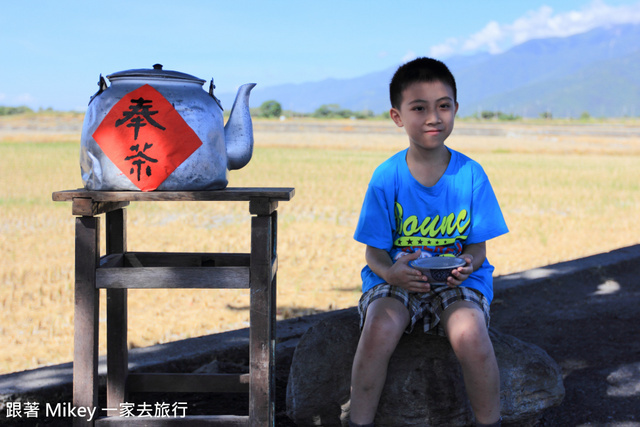 跟著 Mikey 一家去旅行 - 【 池上 】伯朗大道 - 金城武樹