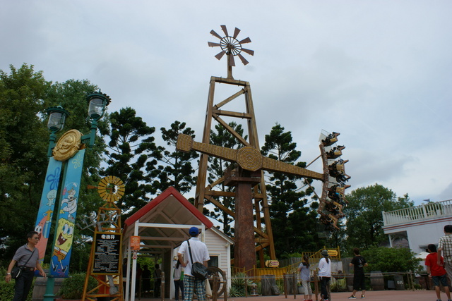 跟著 Mikey 一家去旅行 - 【 關西 】六福村主題遊樂園 - 美國大西部