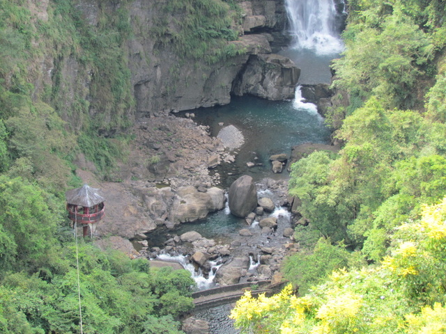 跟著 Mikey 一家去旅行 - 【 復興 】小烏來天空步道