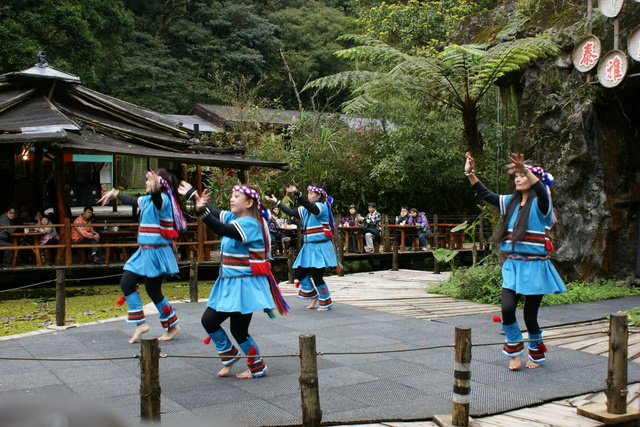 跟著 Mikey 一家去旅行 - 【 烏來 】雲仙樂園