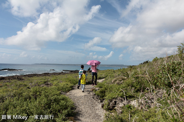 跟著 Mikey 一家去旅行 - 【 恆春 】墾丁情人灘 - 青蛙石篇