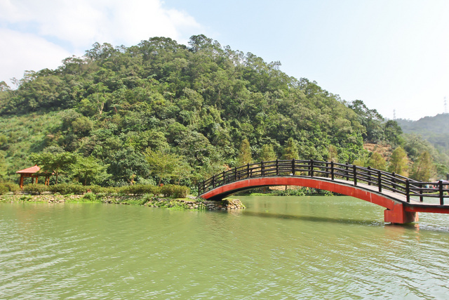 跟著 Mikey 一家去旅行 - 【 員山 】望龍埤 - 下一站幸福拍攝地