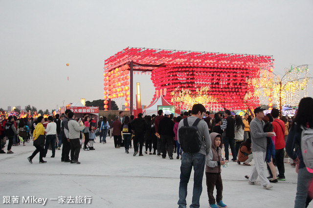 跟著 Mikey 一家去旅行 - 【 烏日 】2015 台灣燈會 - 夜晚篇