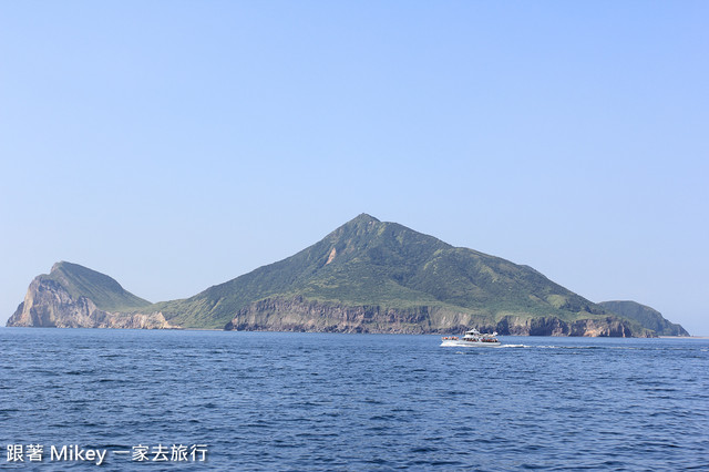 跟著 Mikey 一家去旅行 - 【 宜蘭 】龜山島賞鯨