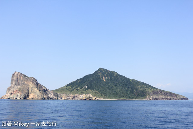 跟著 Mikey 一家去旅行 - 【 宜蘭 】龜山島賞鯨