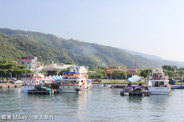 跟著 Mikey 一家去旅行 - 【 宜蘭 】龜山島賞鯨