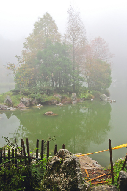 跟著 Mikey 一家去旅行 - 【 大同 】明池國家森林遊樂區 - 水墨明池