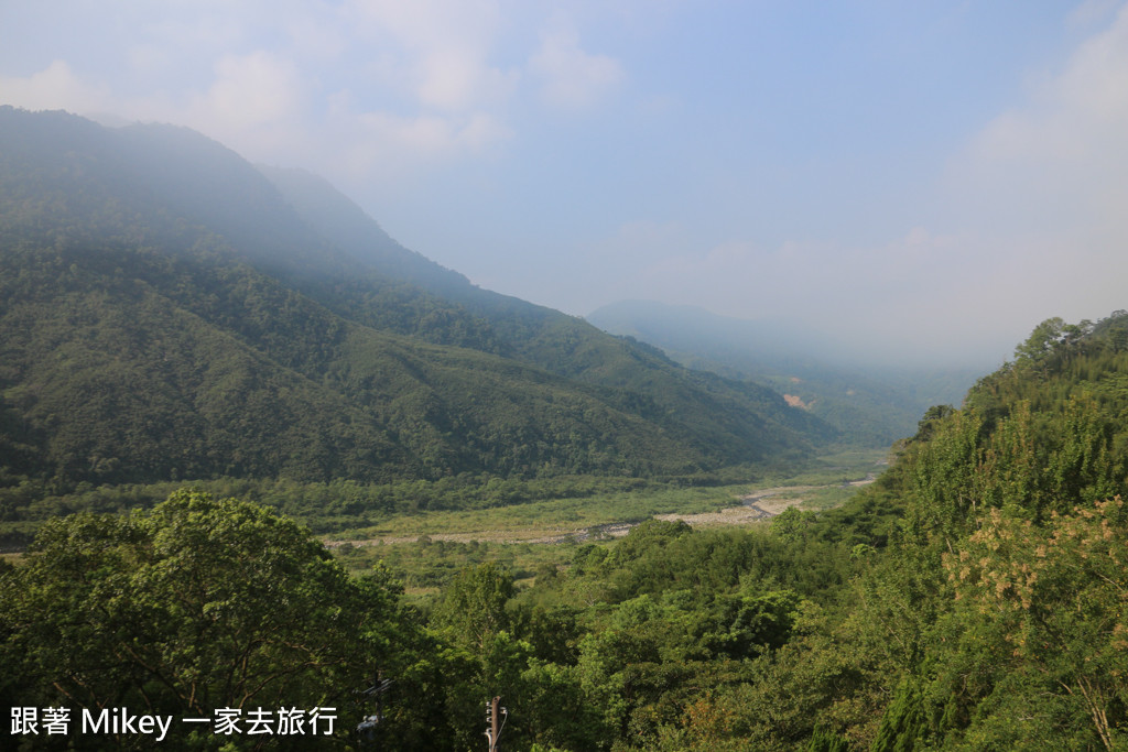 跟著 Mikey 一家去旅行 - 【 尖石 】石上湯屋渡假村 - 環境篇